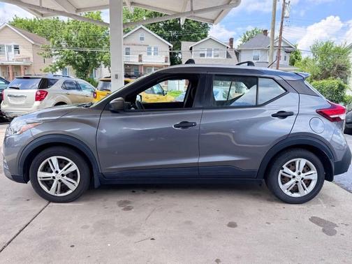 Gun Metallic 2019 Nissan Kicks S