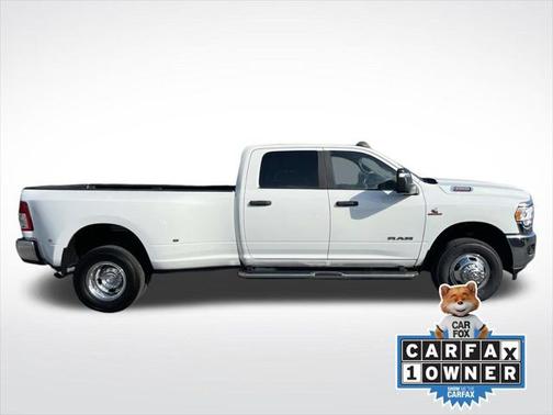 2024 RAM 3500 Big Horn Crew Cab 4x4 8 Box