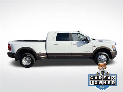 2024 RAM 3500 Limited Longhorn Mega Cab 4x4 64' Box