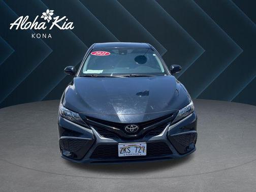 Midnight Black Metallic 2021 Toyota Camry SE