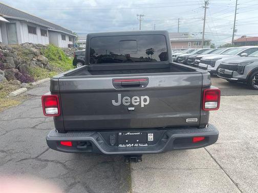 Granite Crystal Metallic Clearcoat 2021 Jeep Gladiator Overland