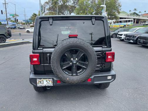 Black Clearcoat 2023 Jeep Wrangler 4-Door Sahara Altitude 4x4