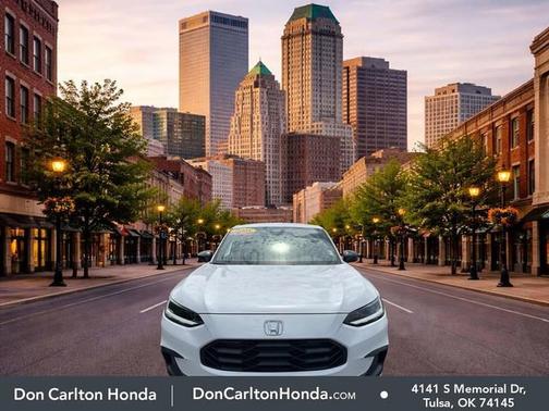 Platinum White Pearl 2025 Honda HR-V