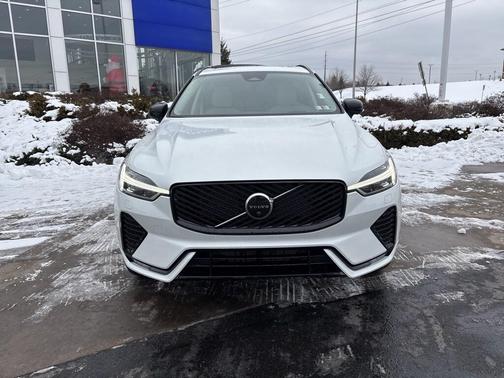 2026 Volvo XC60 B5 Ultra