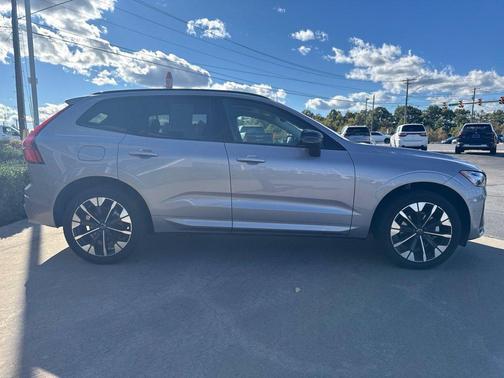Aurora Silver 2026 Volvo XC60 B5 Plus