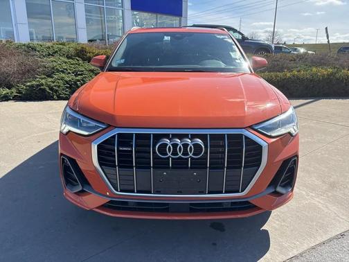 2025 Audi Q3 Premium 45 TFSI S line quattro Tiptronic