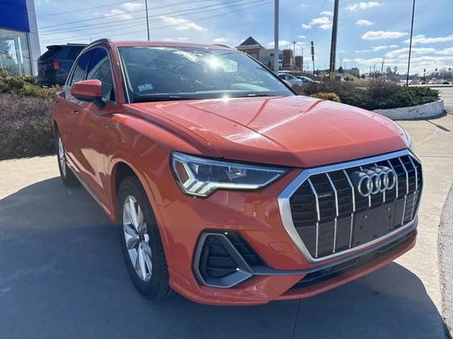 2025 Audi Q3 Premium 45 TFSI S line quattro Tiptronic