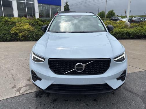 Cloud Blue 2026 Volvo XC40 Plus, B5 AWD Gas (mild hybrid), Dark