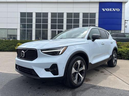Cloud Blue 2026 Volvo XC40 Plus, B5 AWD Gas (mild hybrid), Dark