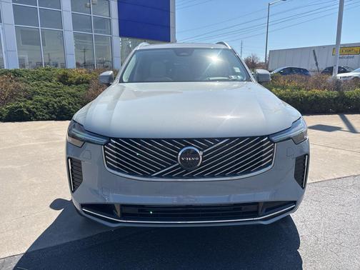Vapour Grey Metallic 2026 Volvo XC90 Plug-In Hybrid Ultra, T8 AWD, Electric/Gasoline, Bright, 7 Seats