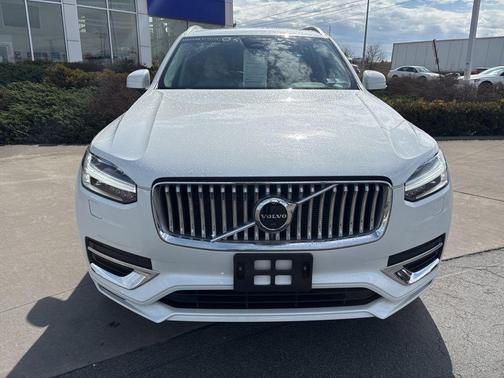 2023 Volvo XC90 B6 Plus 6-Seater