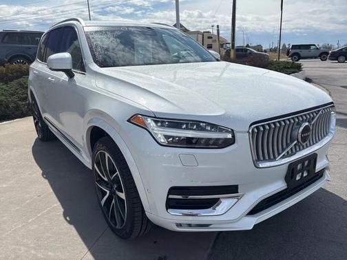 2023 Volvo XC90 B6 Plus 6-Seater