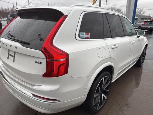 2023 Volvo XC90 B6 Plus 6-Seater