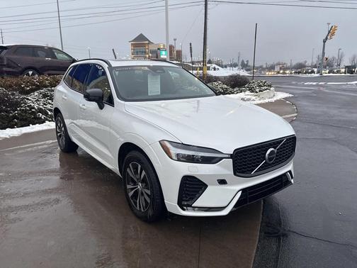 2025 Volvo XC60 B5 Core