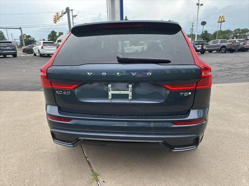 2025 Volvo XC60 Plug-In Hybrid T8 Ultra