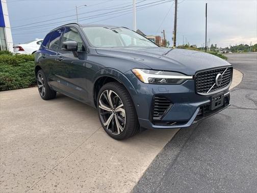 2025 Volvo XC60 Plug-In Hybrid T8 Ultra