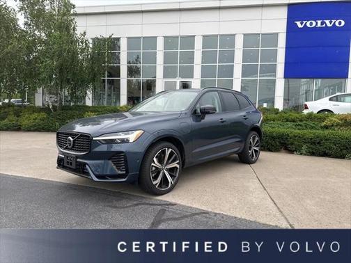 2025 Volvo XC60 Plug-In Hybrid T8 Ultra