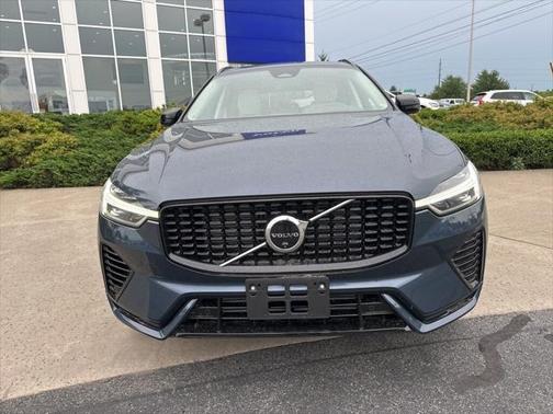 2025 Volvo XC60 Plug-In Hybrid T8 Ultra