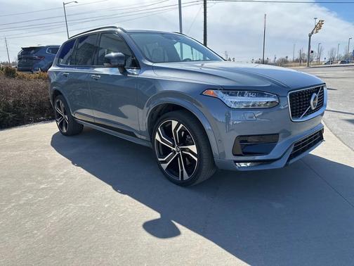 2020 Volvo XC90 T6 R-Design
