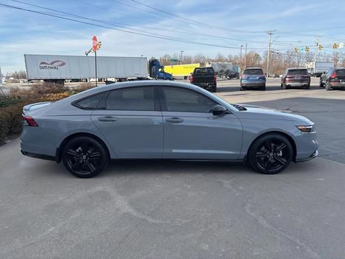 2025 Honda Accord Hybrid Sport-L