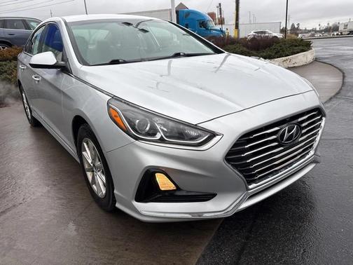 2018 Hyundai SONATA SE