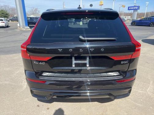 2025 Volvo XC60 B5 Core