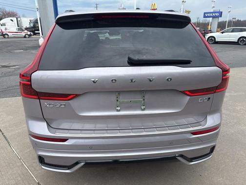 Aurora Silver 2026 Volvo XC60 B5 Plus