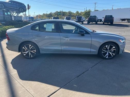 2025 Volvo S60 B5 Core