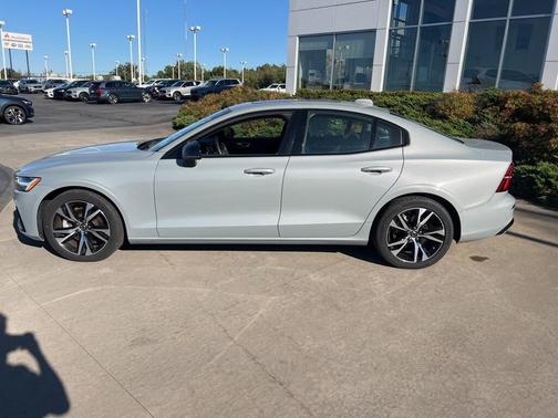 2025 Volvo S60 B5 Core