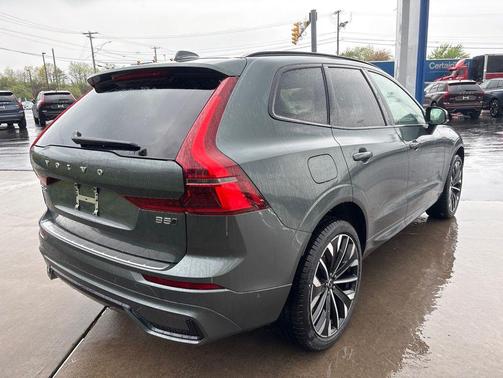 Forest Lake 2026 Volvo XC60 B5 Ultra