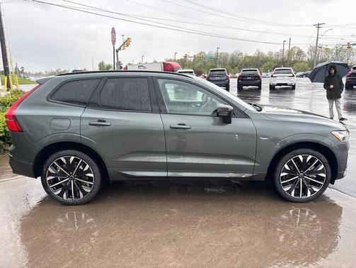 Forest Lake 2026 Volvo XC60 B5 Ultra