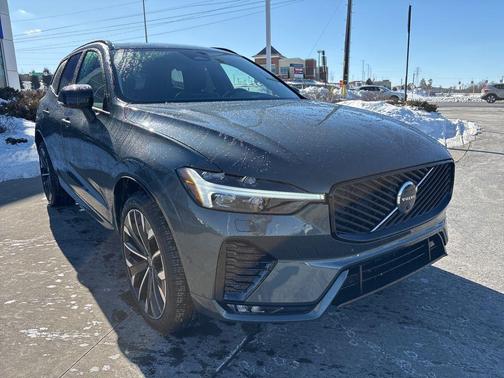 2026 Volvo XC60 B5 Ultra