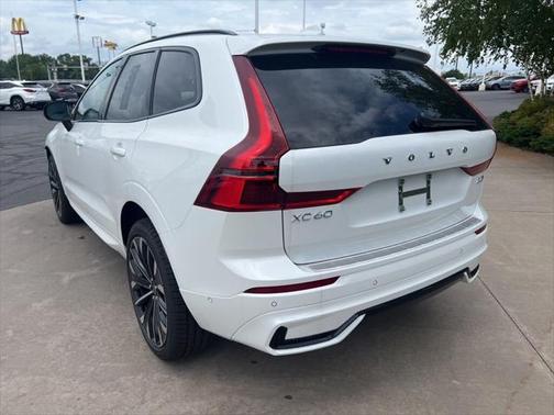 2026 Volvo XC60 B5 Ultra