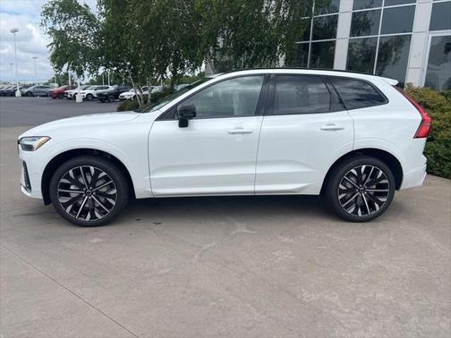 2026 Volvo XC60 B5 Ultra