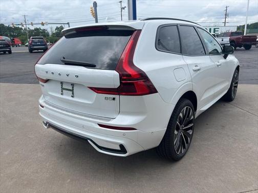 2026 Volvo XC60 B5 Ultra