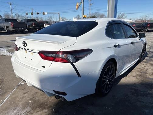 2023 Toyota Camry SE