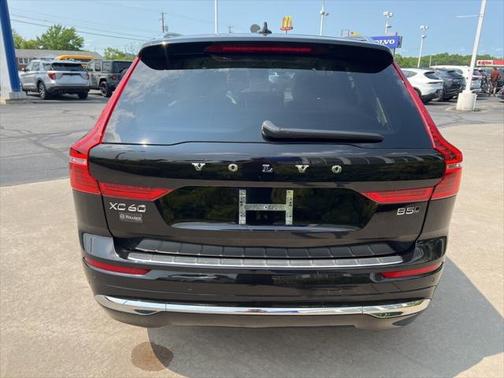 2023 Volvo XC60 B5 Plus Bright Theme