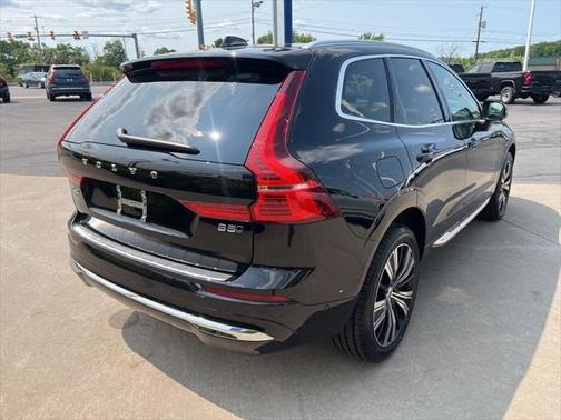 2023 Volvo XC60 B5 Plus Bright Theme