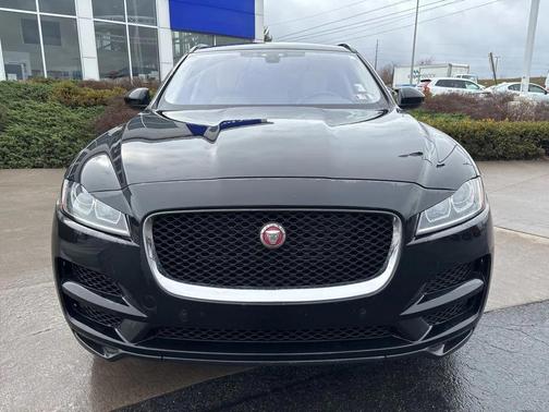 2019 Jaguar F-PACE 25t Premium