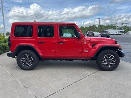 2024 Jeep Wrangler 4-Door Sahara 4x4