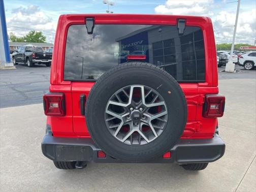 2024 Jeep Wrangler 4-Door Sahara 4x4