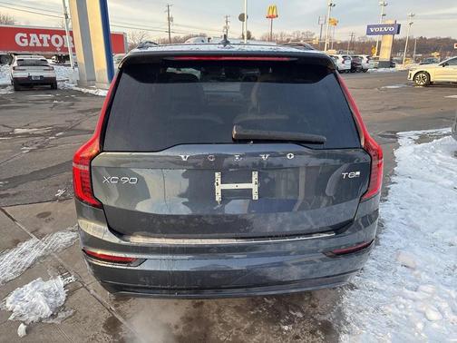 2026 Volvo XC90 Plug-In Hybrid T8 Ultra Dark Theme 7-Seater