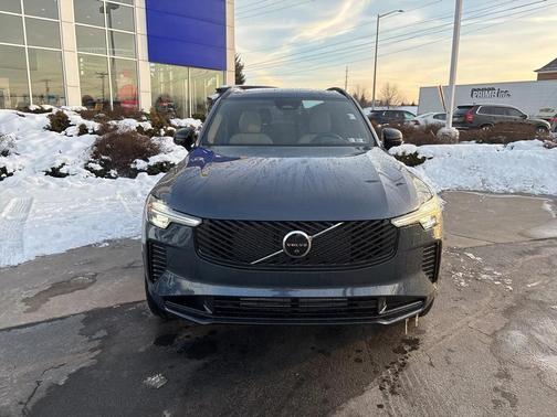 2026 Volvo XC90 Plug-In Hybrid T8 Ultra Dark Theme 7-Seater