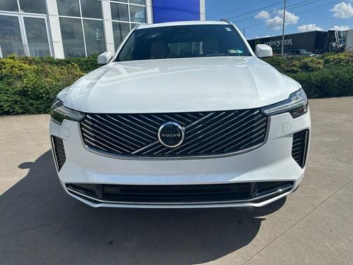Crystal White Pearl 2026 Volvo XC90 Ultra, B6 AWD Gas (mild hybrid), Gasoline, Bright, 7 Seats
