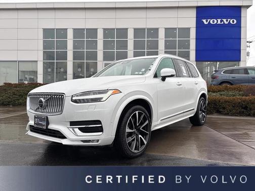 2023 Volvo XC90 B5 Plus