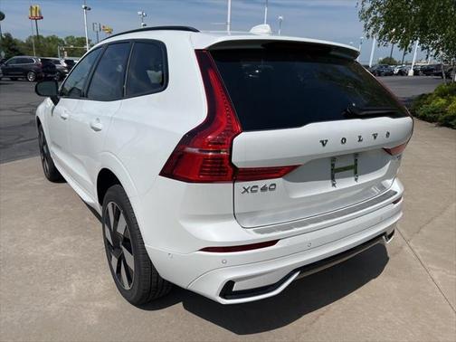 2025 Volvo XC60 Plug-In Hybrid T8 Plus