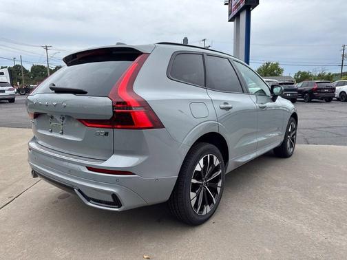 Grey 2027 Volvo XC60 Plus
