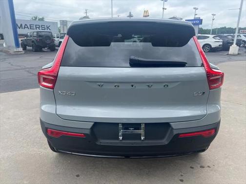 2026 Volvo XC40 B5 Ultra