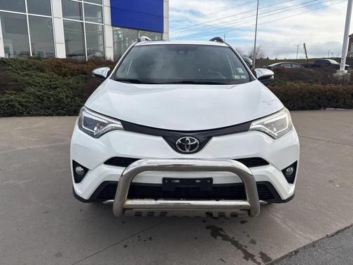 2017 Toyota RAV4 SE