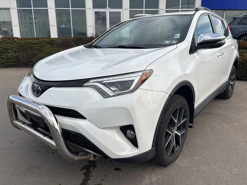 2017 Toyota RAV4 SE